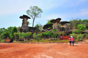 Ubonratchathani phataem ผาแต้ม เสาเฉลียง